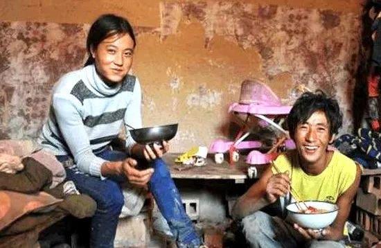 4岁小孩，每天鼻子痒打喷嚏，医生查明原因，爷爷捂脸痛哭