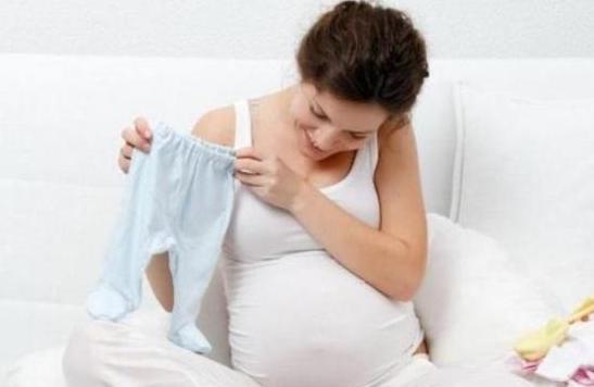 孕期，为什么宝宝在夜间胎动频繁？这个原因，孕妈尽量别忽视