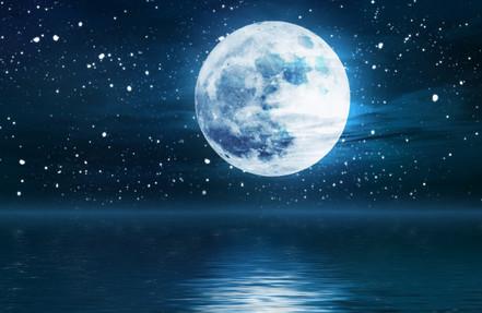为什么八月十五的月亮最圆 为什么中秋节的月亮最圆最亮