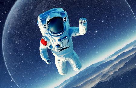 为什么宇航员在太空中是漂浮的