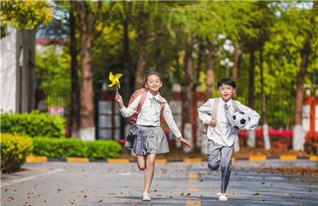 小学生关于我爱校园演讲稿