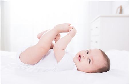 哪些不良习惯会影响宝宝的腿型