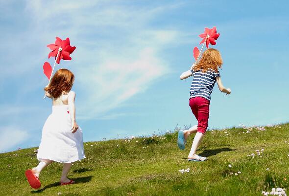 春天小孩出门需要戴帽子吗